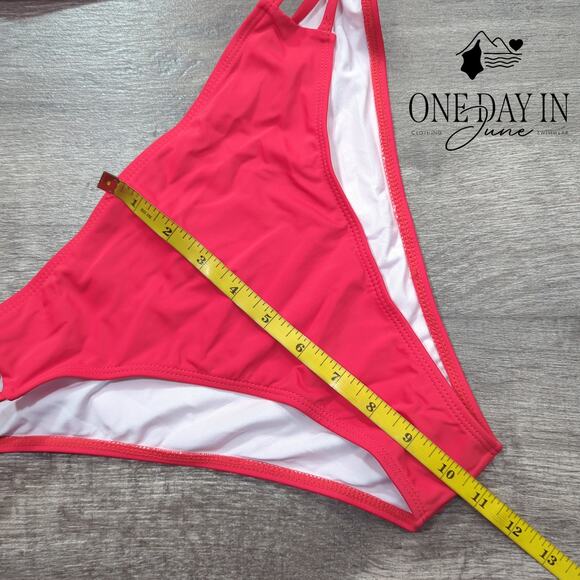 Adisputent Strappy Back Bikini Swimsuit Size L - Picture 4 of 5